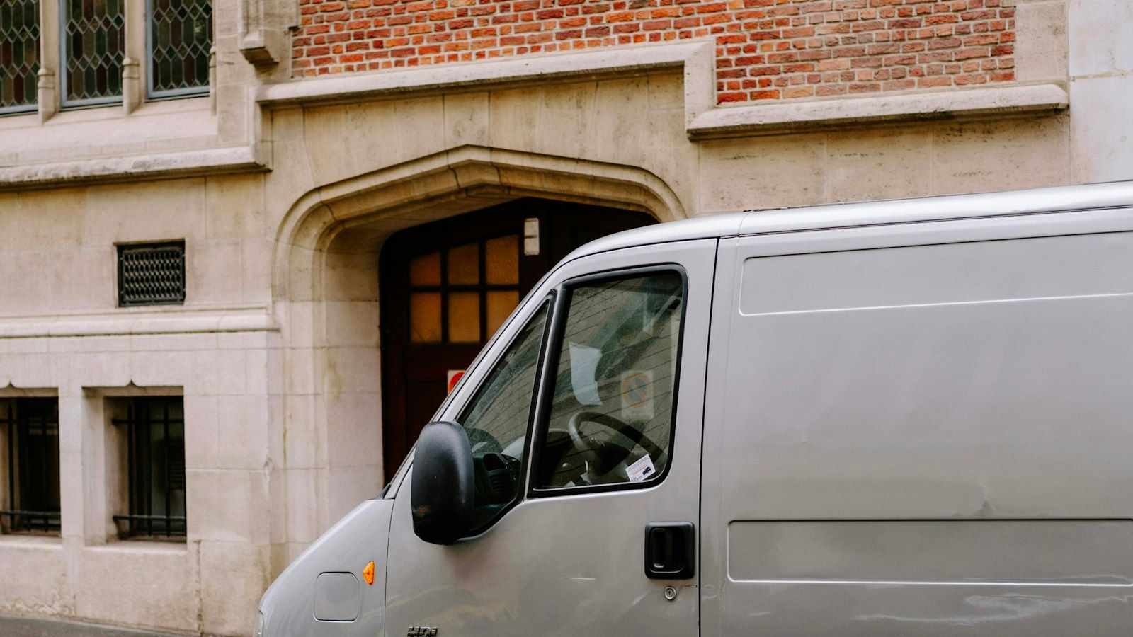 Van Security & Stolen-Vehicle Tracking
